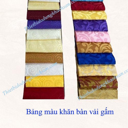 khan-trai-ban-nha-hang-h1