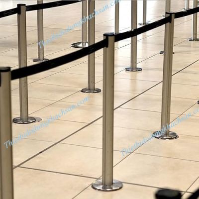 Cột chắn inox dây kéo 5m đen